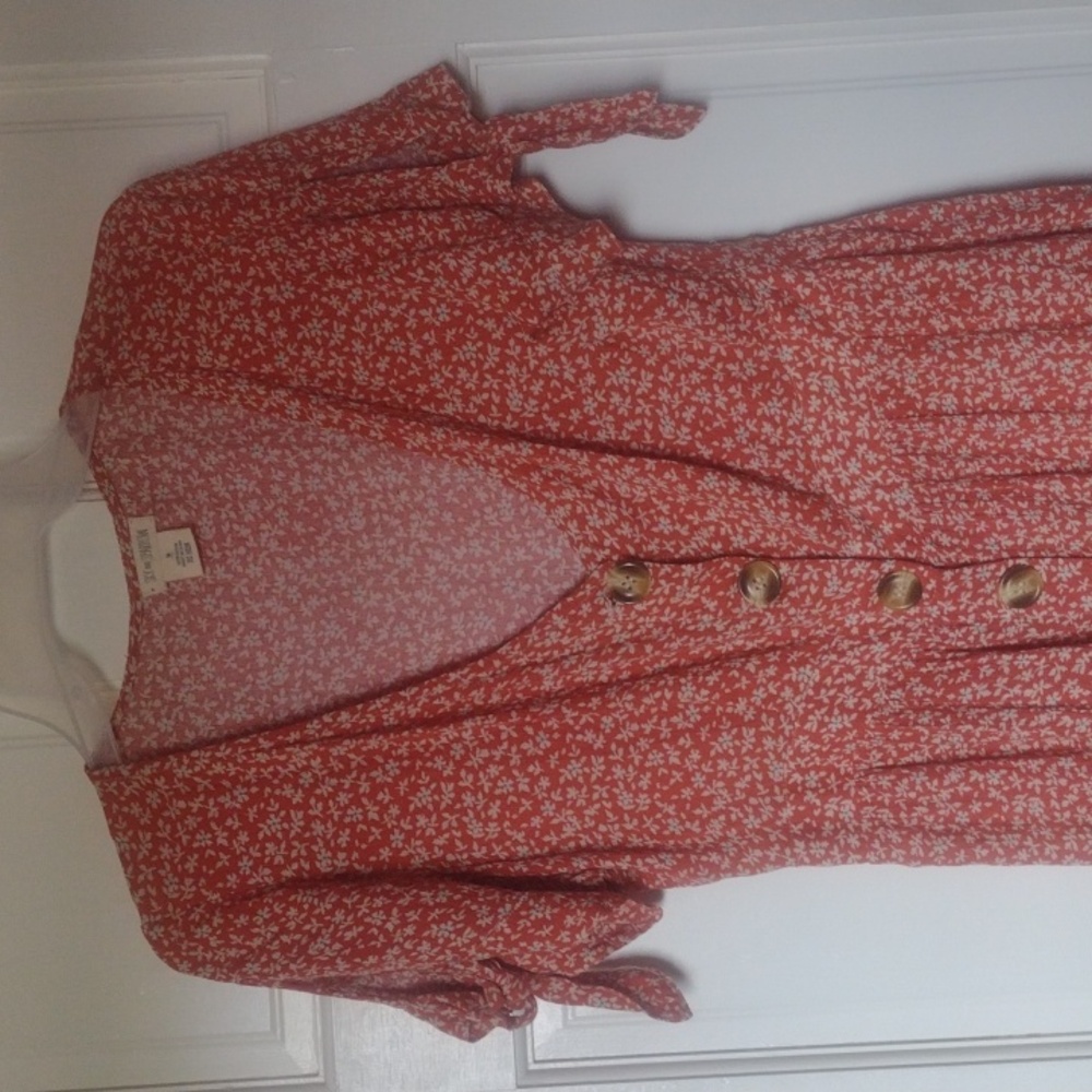 Dress - Picture 2 of 2